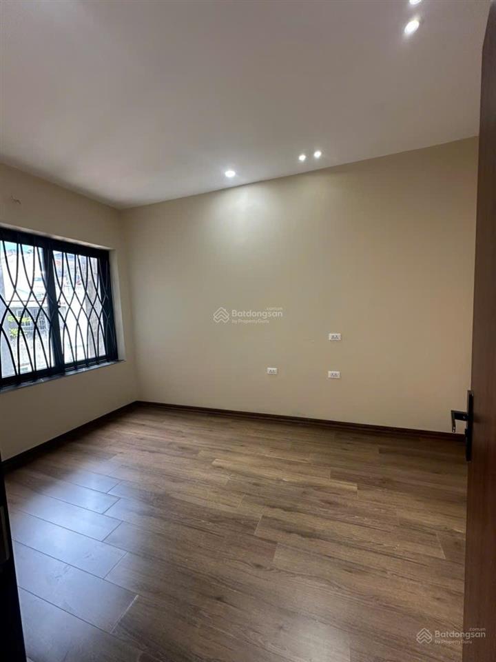 4 tầng dân xây  59m2  trung tâm văn quán hà đông