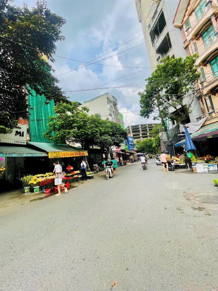 Nhà dân 3 tầng văn phú sát oto tránh đỗ, khu đô thị văn phú