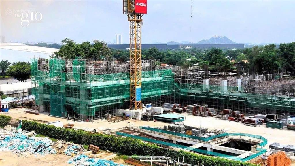 Chuyển nhượng căn đẹp the gió 65m2 ngay metro số 1 giá full 102% chỉ 3.150 tỷ  0909 055 ***