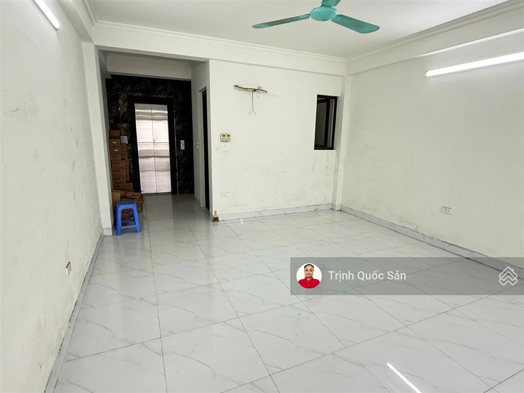 Cho thuê nhà phố chùa bụt mọc (phú diễn) 70m2, 5 tầng, mt 5m x 14m, có thang máy.  0971 342 ***