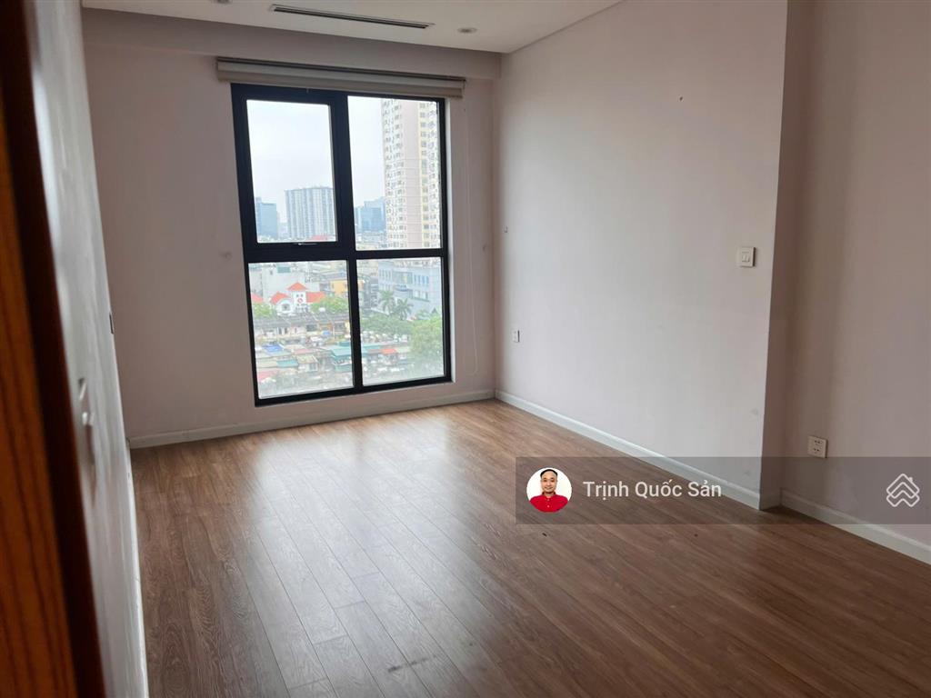 Cho thuê căn góc 3pn, tại 27 thái thịnh  le capitole, 95m2, 19 tr, vào luôn.  0.942.00/6856