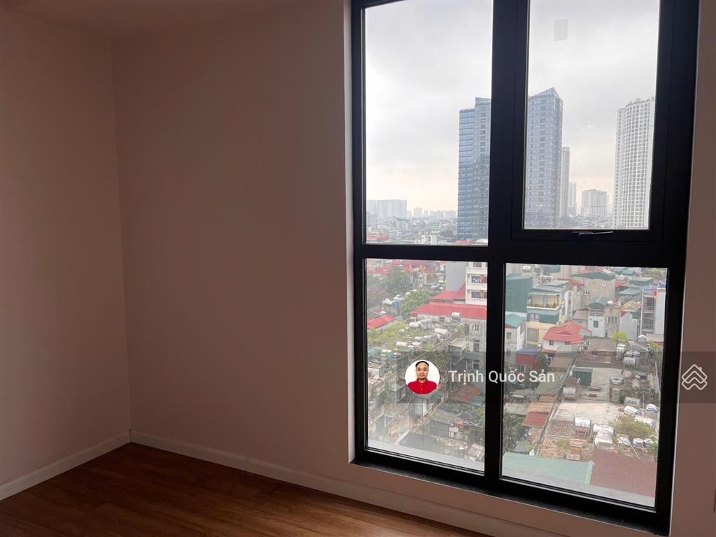 Cho thuê căn góc 3pn, tại 27 thái thịnh  le capitole, 95m2, 19 tr, vào luôn.  0.942.00/6856