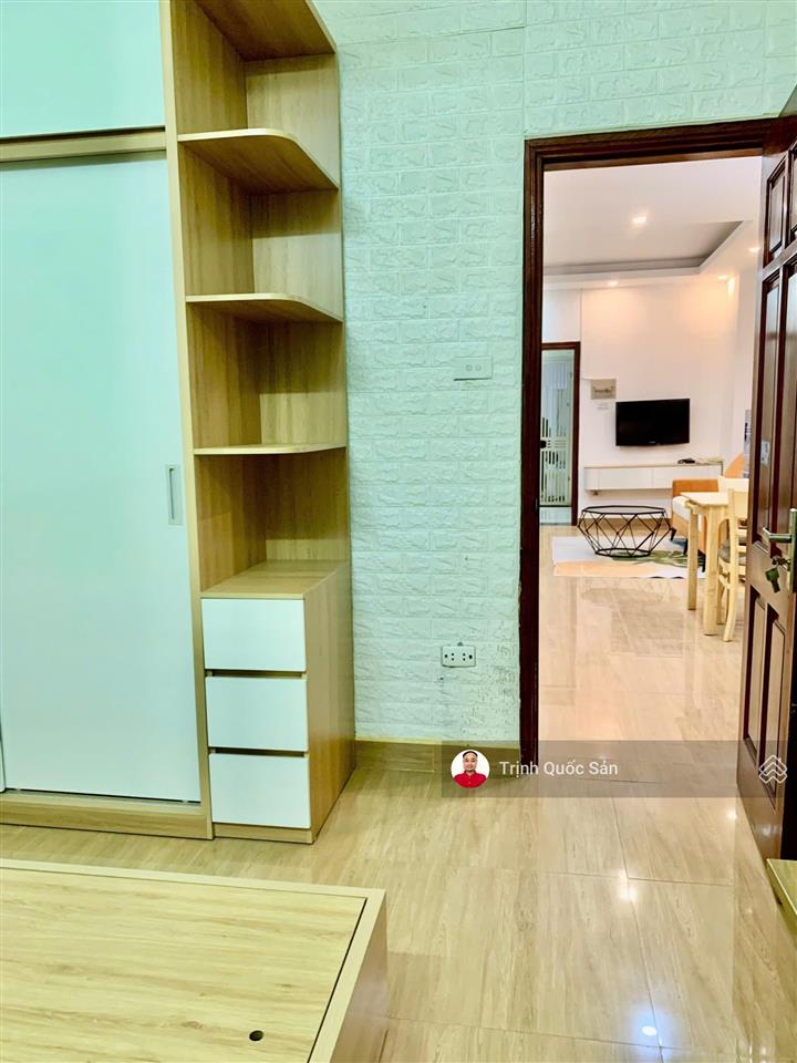 Cho thuê b6a nam trung yên, 75m2, 2 ngủ + 1 sân vườn, full đồ, 12.5tr  vào luôn,  o,942.00,6856