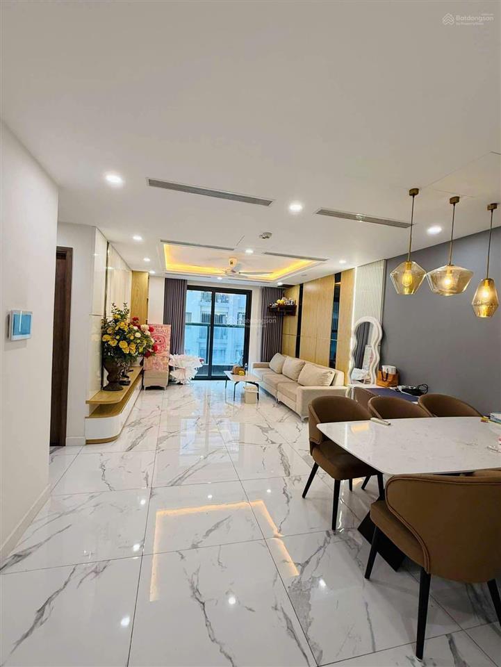 Cho thuê sunshine center, căn góc 118m2, 2 ngủ + 1 đn, full nội thất  có slot ô tô  0971 342 ***