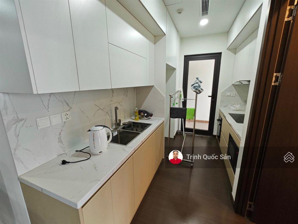 Cho thuê căn hộ 4 ngủ, full đẹp, tại luxury park views, giá 27 triệu .  0/971.342.965