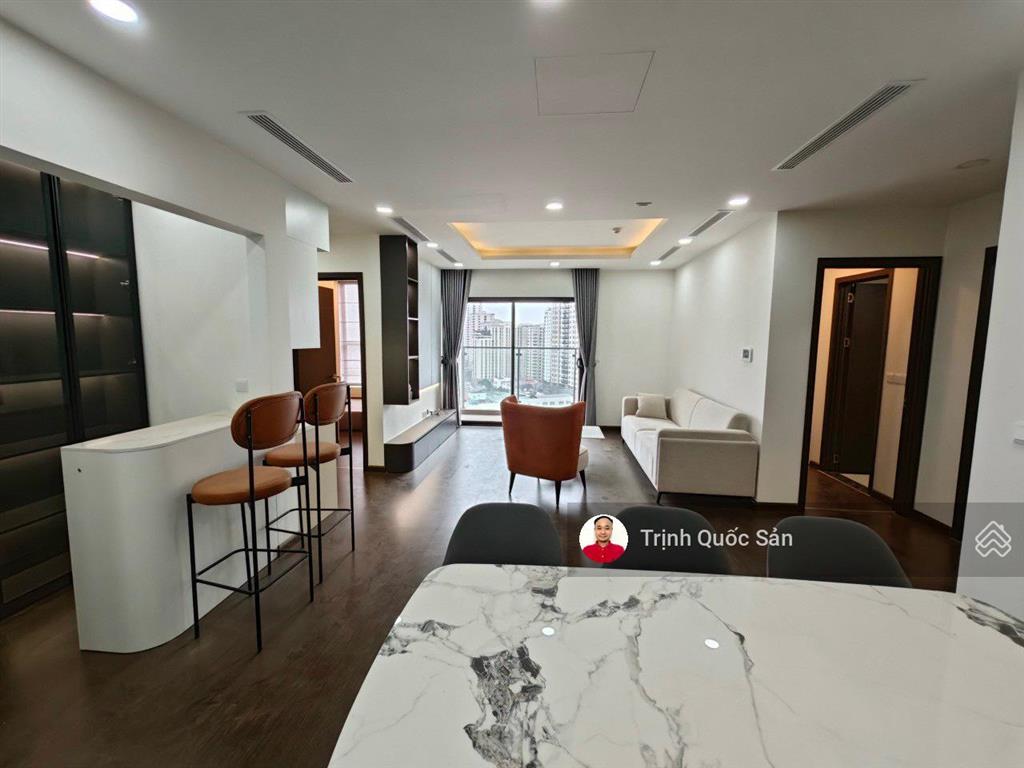 Cho thuê căn hộ 4 ngủ, full đẹp, tại luxury park views, giá 27 triệu .  0/971.342.965