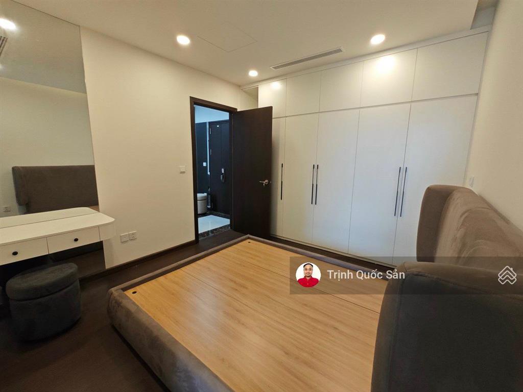Cho thuê căn hộ 4 ngủ, full đẹp, tại luxury park views, giá 27 triệu .  0/971.342.965