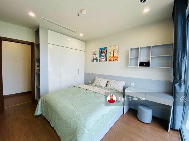 Cho thuê căn góc 3pn ,tại 27 thái thịnh  le capitole, 95m2 , 21 triệu, vào luôn.  0.971,342965