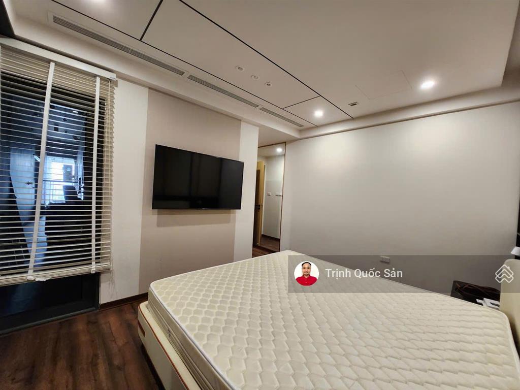 Nhà siêu đẹp. cho thuê discovery complex, 100m², 2 ngủ, full đồ, có slot ô tô.  0971 342 ***