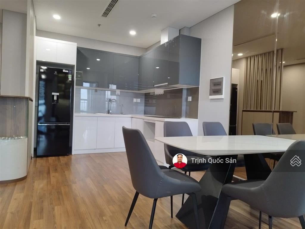 Cho thuê mipec xuân thủy, 83m2, 2 ngủ  2wc. full đồ 18 triệu/th.  0971 342 ***