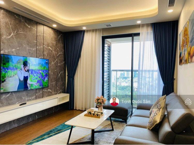 Cho thuê căn góc 3pn ,tại 27 thái thịnh  le capitole, 95m2 , 21 triệu, vào luôn.  0.971,342965
