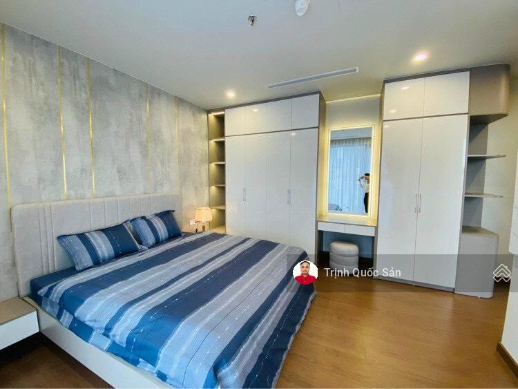 Cho thuê căn góc 3pn ,tại 27 thái thịnh  le capitole, 95m2 , 21 triệu, vào luôn.  0.971,342965
