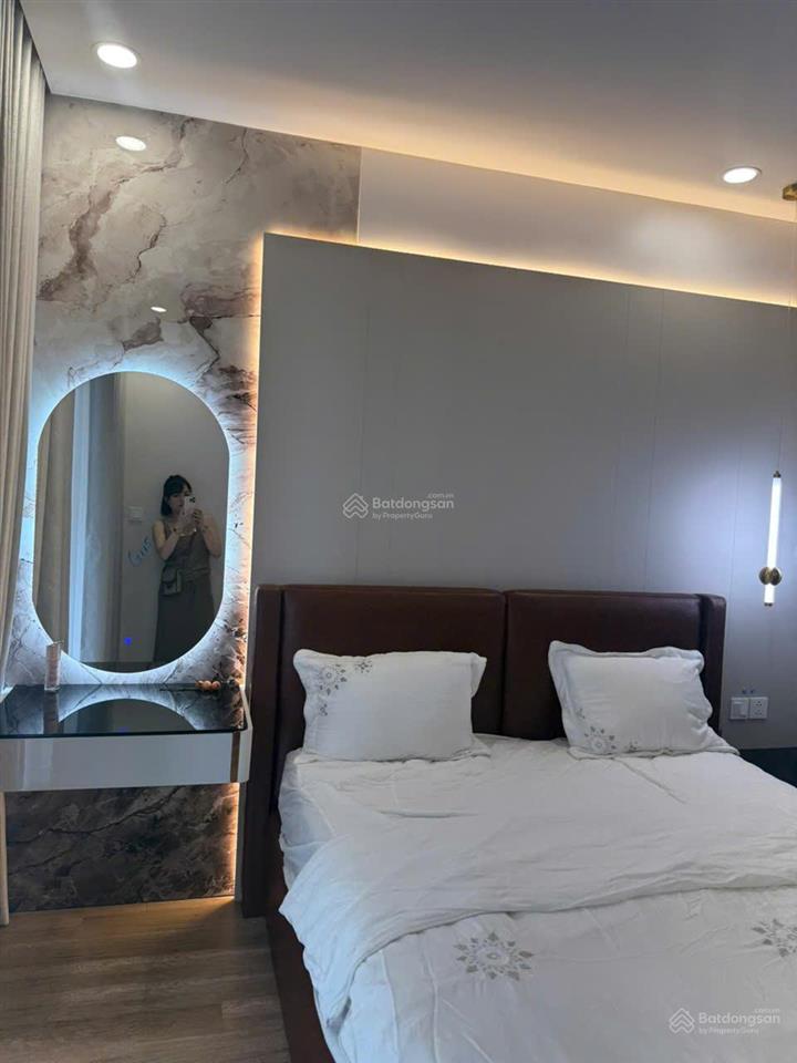 Hiếm, cho thuê căn 2 ngủ, 83m2, full nột thất , 12 triệu tại the wisteria . o.942.00,6856