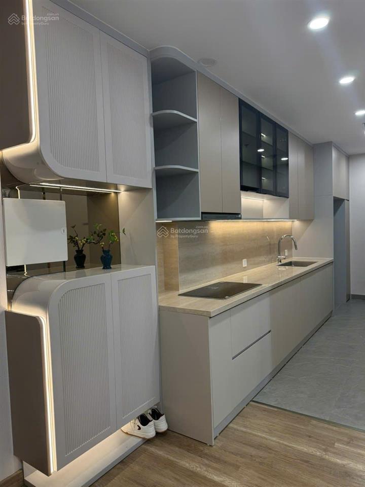 Hiếm, cho thuê căn 2 ngủ, 83m2, full nột thất , 12 triệu tại the wisteria . o.942.00,6856