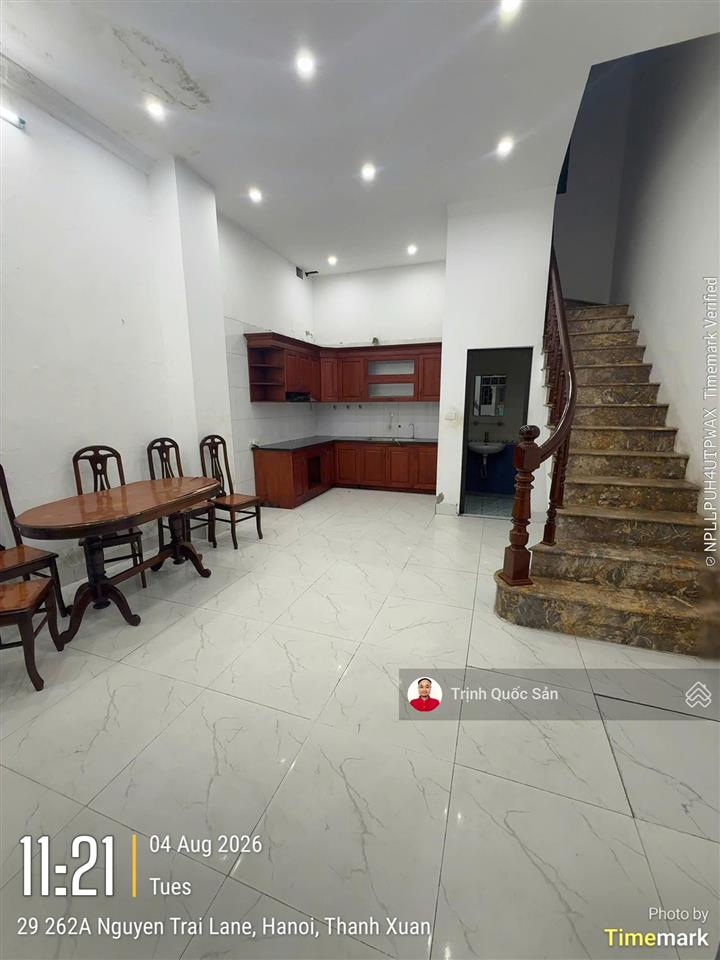 Cho thuê nhà ngõ 262a nguyễn trãi, thanh xuân, 3 tầng, 4 ngủ, full đồ gỗ, 12tr.  0971 342 ***