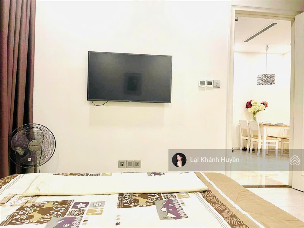 Sẵn bán căn 2pn view trực diện cầu bason vinhomes golden river quận 1 giá hời, không ot sẵn sổ