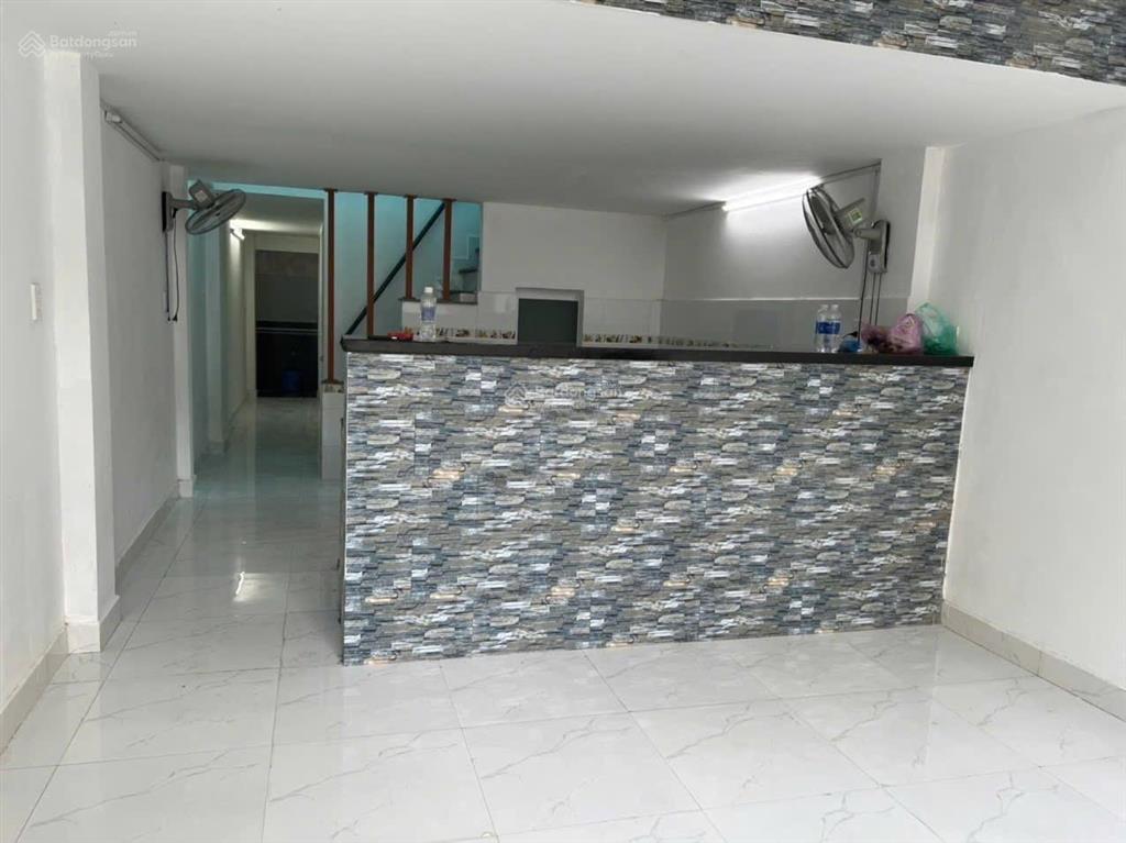 Bán nhà nguyễn cư trinh quận 1 50m2 5 tầng có dòng tiền 22tr/tháng nhỉnh 9 tỷ bank hổ trợ 4 tỷ