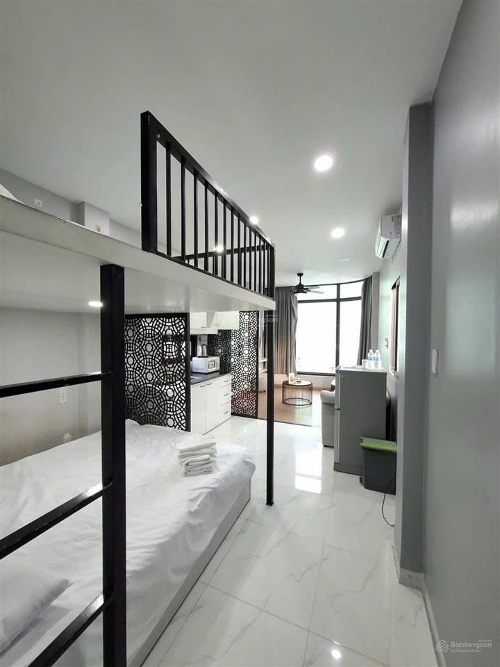 Bán nhà q1  võ văn kiệt  khai thác 32tr/th  41m nở hậu  4 tầng  4chdv