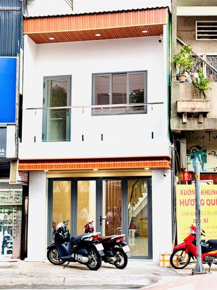 Bán nhà mặt tiền trần phú q5  44m2  nở hậu giá chỉ 8.7 tỷ, vị trí kinh doanh đẹp mặt tiền