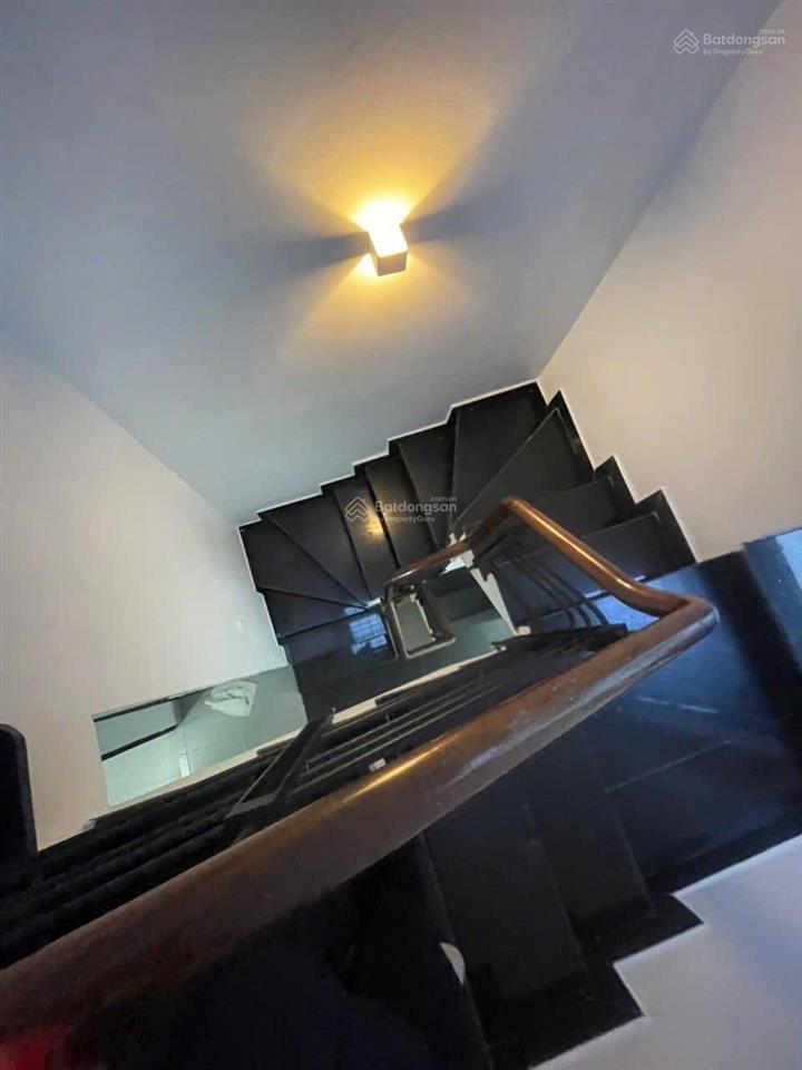 Bán nhà hồ hảo hớn 2 mặt hẻm  nở hậu  cách mt 20m 48m2 ngang 5.2m 3pn p. cầu ông lãnh