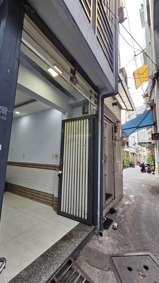 Bán nhà quận 1 chỉ 5,5 tỷ nở hậu đẹp đối diện công an tp. hcm, chỉ 3 phút đến chợ bến