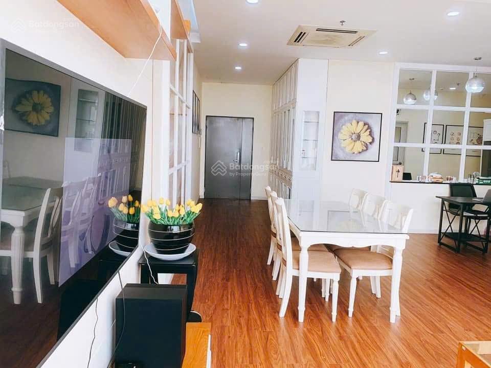 Bán căn hộ 2pn, 105m2 tại la casa, q7, giá siêu hời 5,6 tỷ.  0916 226 *** em phương
