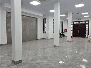 Cần bán gấp toà nhà văn phòng siêu đỉnh phương liệt,view hồ,lô góc,kinh doanh đẳng cấp