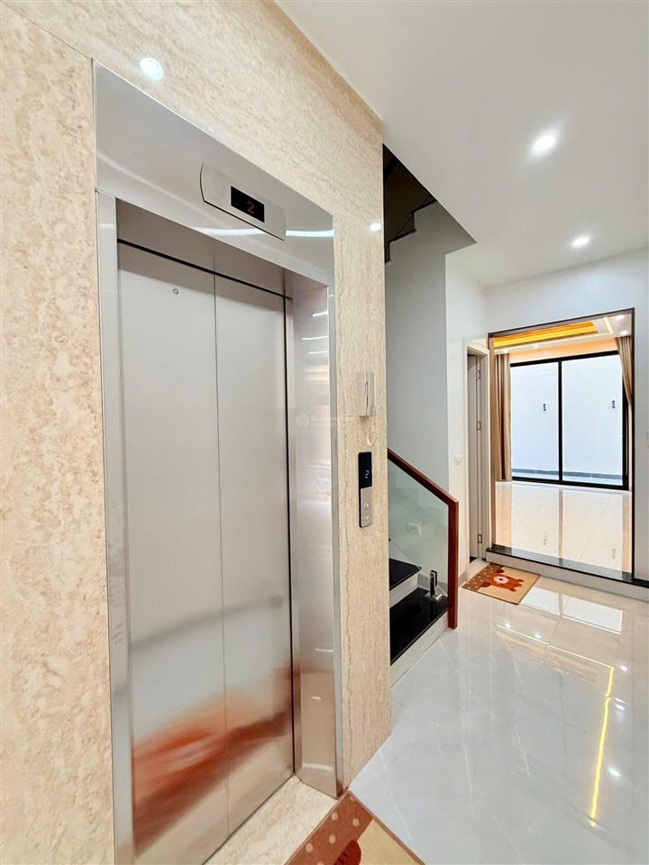Cần bán gấp liền kề khu đô thị định công,nhà đẹp,thang máy full nội thất