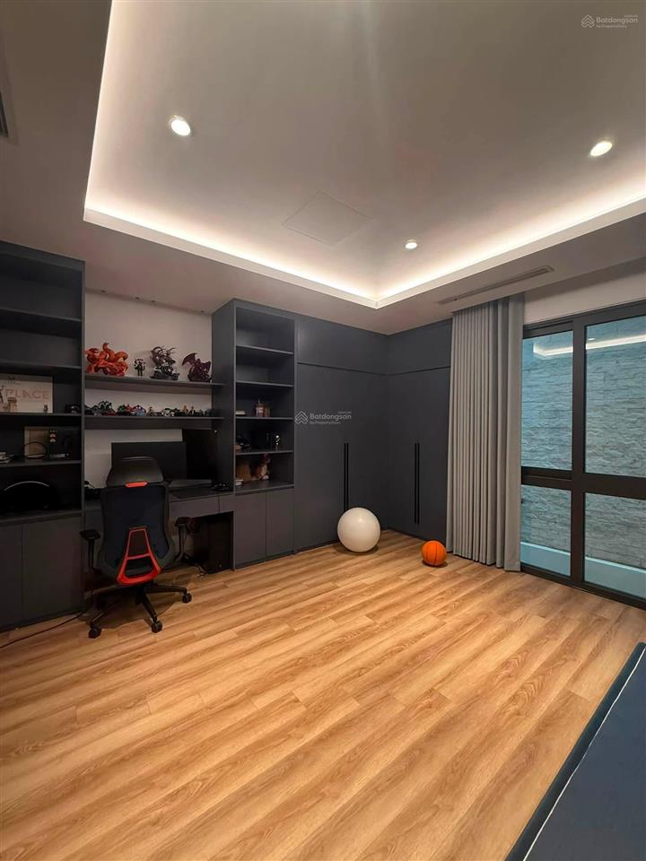 Cần bán gấp nhà phố nguyễn lân, view hồ rùa, an ninh đảm bảo, dân trí cao