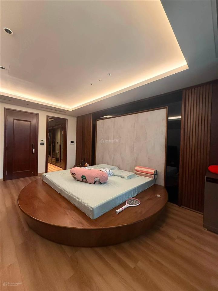 Cần bán gấp nhà phố nguyễn lân, view hồ rùa, an ninh đảm bảo, dân trí cao