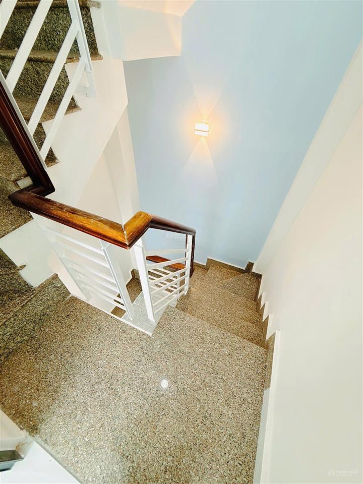 Nhà mới view góc 2 mặt hẻm 2pn 3wc, đường ba đình, p.8 quận 8