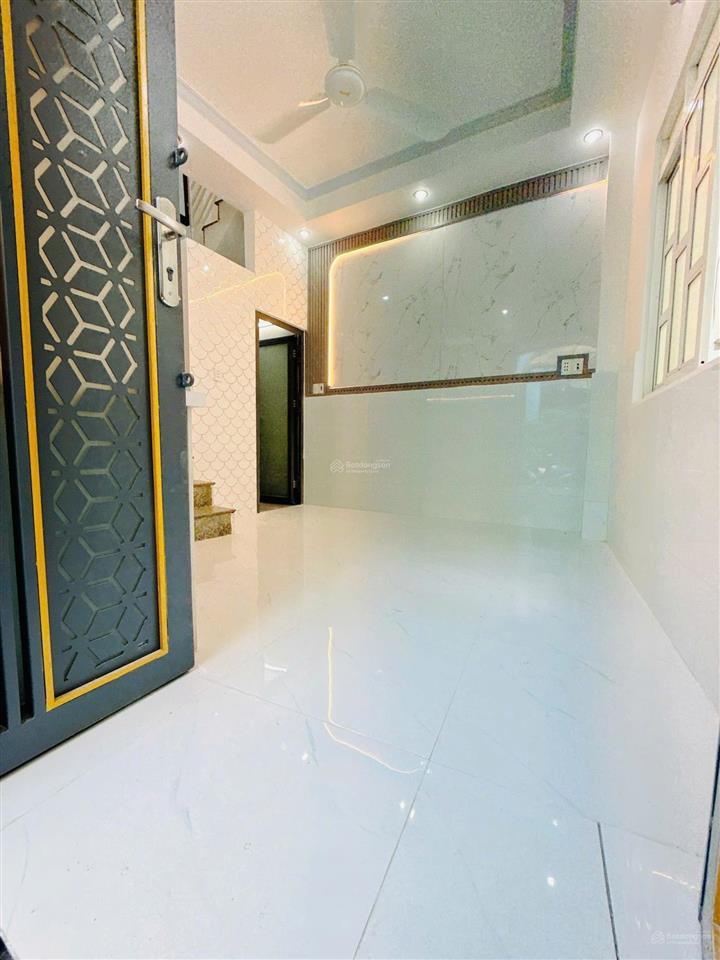 Nhà mới view góc 2 mặt hẻm 2pn 3wc, đường ba đình, p.8 quận 8