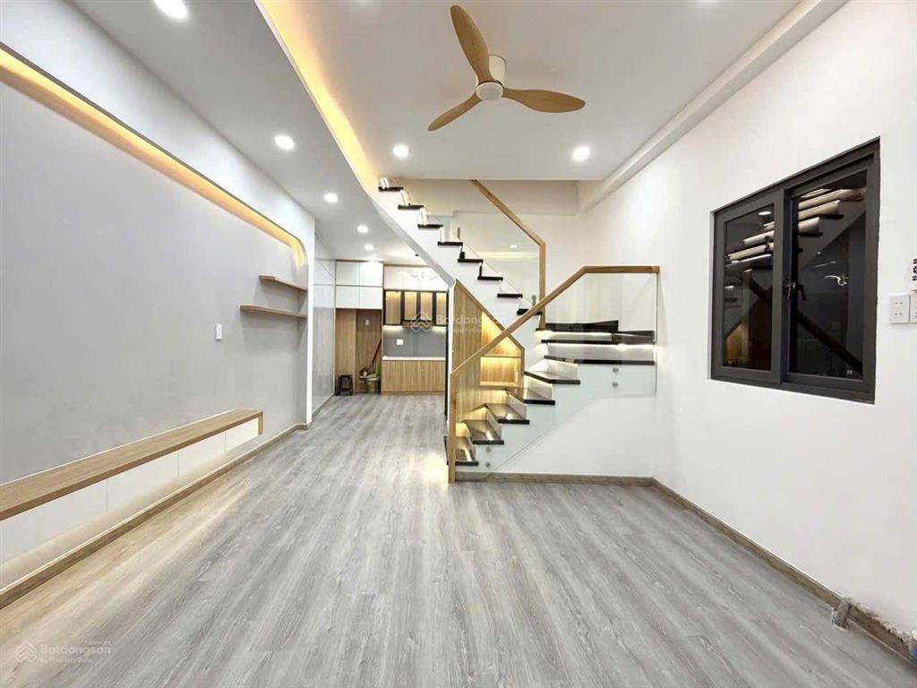 Siêu phẩm quận 10 nhà mới đẹp 2 lầu 3 pn 3wc, giá chỉ 6.6 tỷ tl