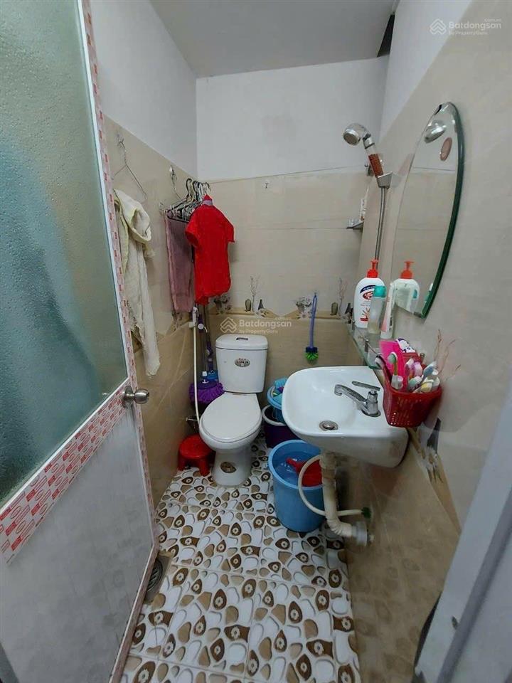 Bán nhà sát mặt tiền phường phú định, đường lương văn can, 1,95 tỷ, 21m2.