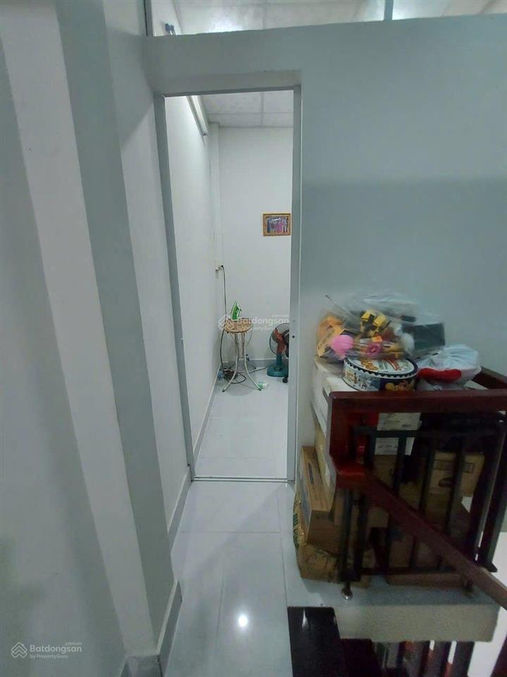 Bán nhà sát mặt tiền phường phú định, đường lương văn can, 1,95 tỷ, 21m2.