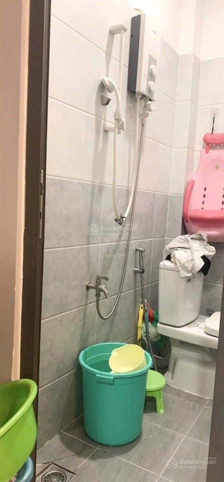 Bán nhà 4 tầng gần chợ võ thành trang, phường 13, tân bình. dt 7 *8m, xe hơi tới nhà