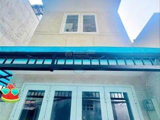 Bán gấp mới 3 phòng ngủ/ 4,68 tỷ. hẻm 90/ bà huyện thanh quan, gần vòng xoay dân chủ