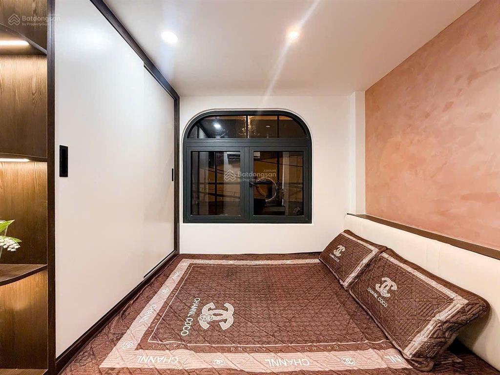 Nhà mới 5 tầng ngang gần 6m hiếm ô tô thông gần ubnd p. đức nhuận chỉ 8.6 tỷ