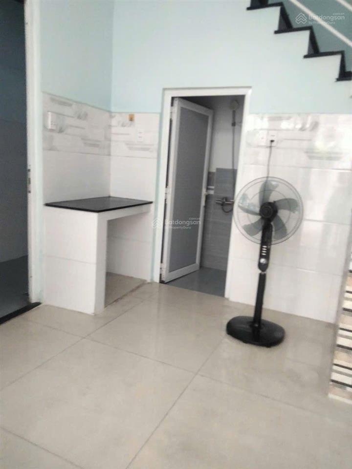 Cho thuê nhà 1 trệt 2 lầu 2 phòng ngủ 3wc hẻm 116 tô hiến thành, quận 10 giá chỉ 8 tr/th, còn bớt
