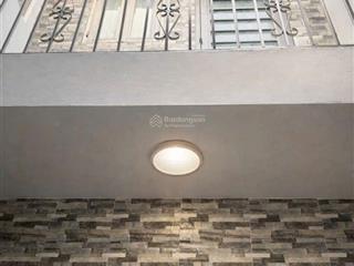 Nhà nhỏ xinh 2 tầng gần đầm sen giá 2 tỷ 45 hiếm có quận 11
