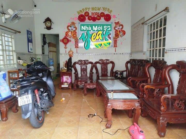 Cần bán gấp định cư nước ngoài nhà tân bình rộng 6,4m, ô tô đậu trong nhà. giá chỉ 9,6 tỷ
