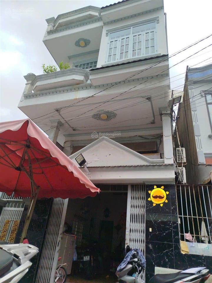 Cần bán gấp định cư nước ngoài nhà tân bình rộng 6,4m, ô tô đậu trong nhà. giá chỉ 9,6 tỷ