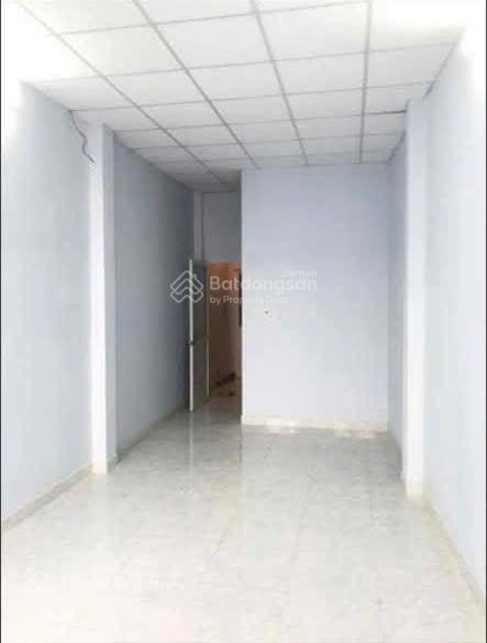 Cho thuê nhà 3 pn 3 wc, giá chỉ 10 triệu. hxh đường phạm hùng, quận 8 (cũ)