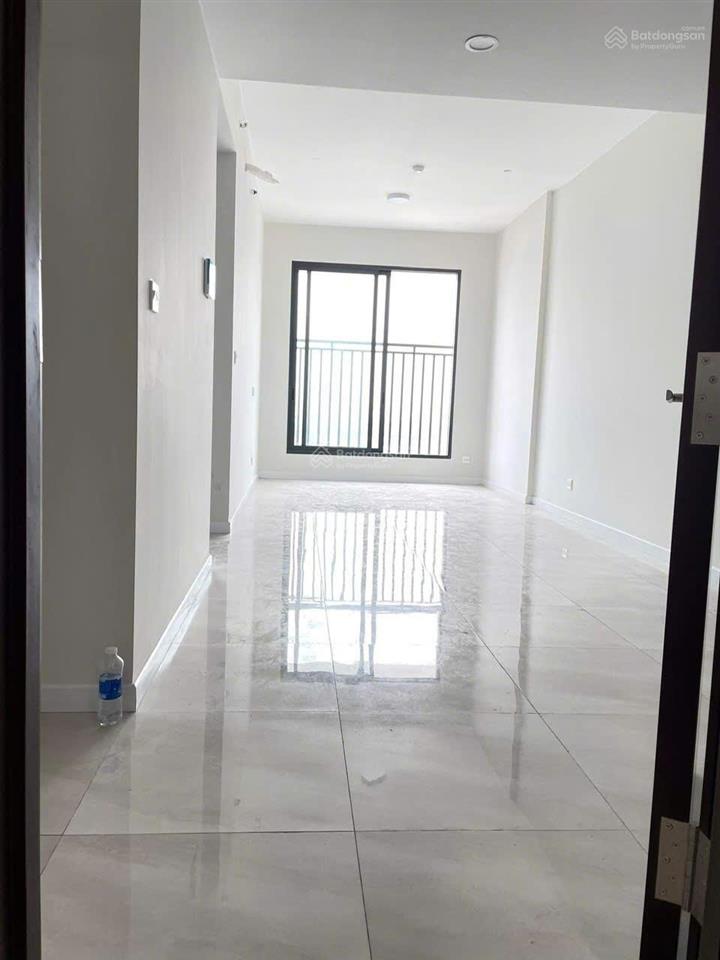 Cần bán căn 2pn  1wc, sổ hồng cầm tay 3.1 tỷ, nội thất cơ bản, tầng trung mua ở ngay