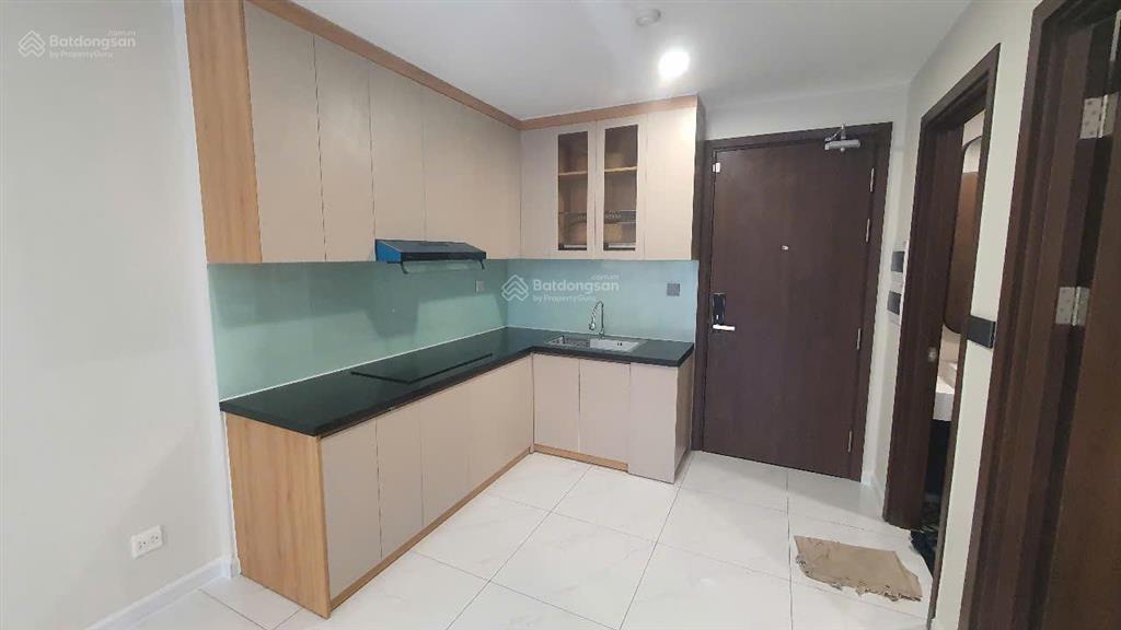 Cần bán căn 2pn  1wc, sổ hồng cầm tay 3.1 tỷ, nội thất cơ bản, tầng trung mua ở ngay