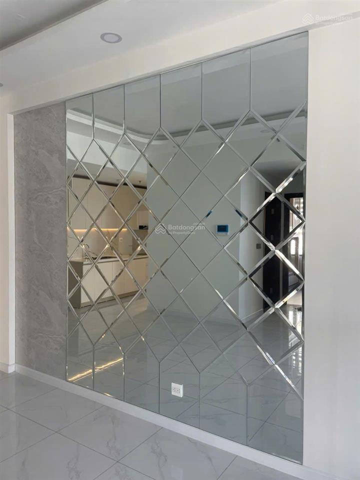 Cần bán căn hộ 2pn2wc giá 3.550 tỷ, tòa mới, căn gốc, sang tên công chứng liền tay