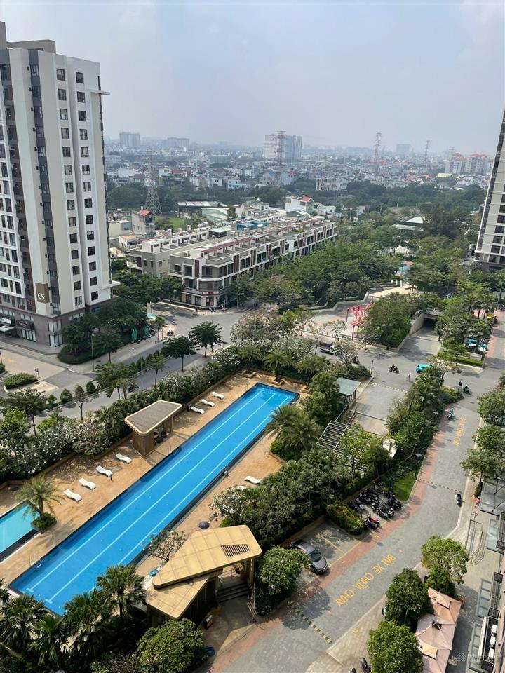 Cần bán căn hộ 2pn1wc view trực diện hồ bơi, 2,9 tỷ chưa bao gồm sổ   thư 0368 653 ***