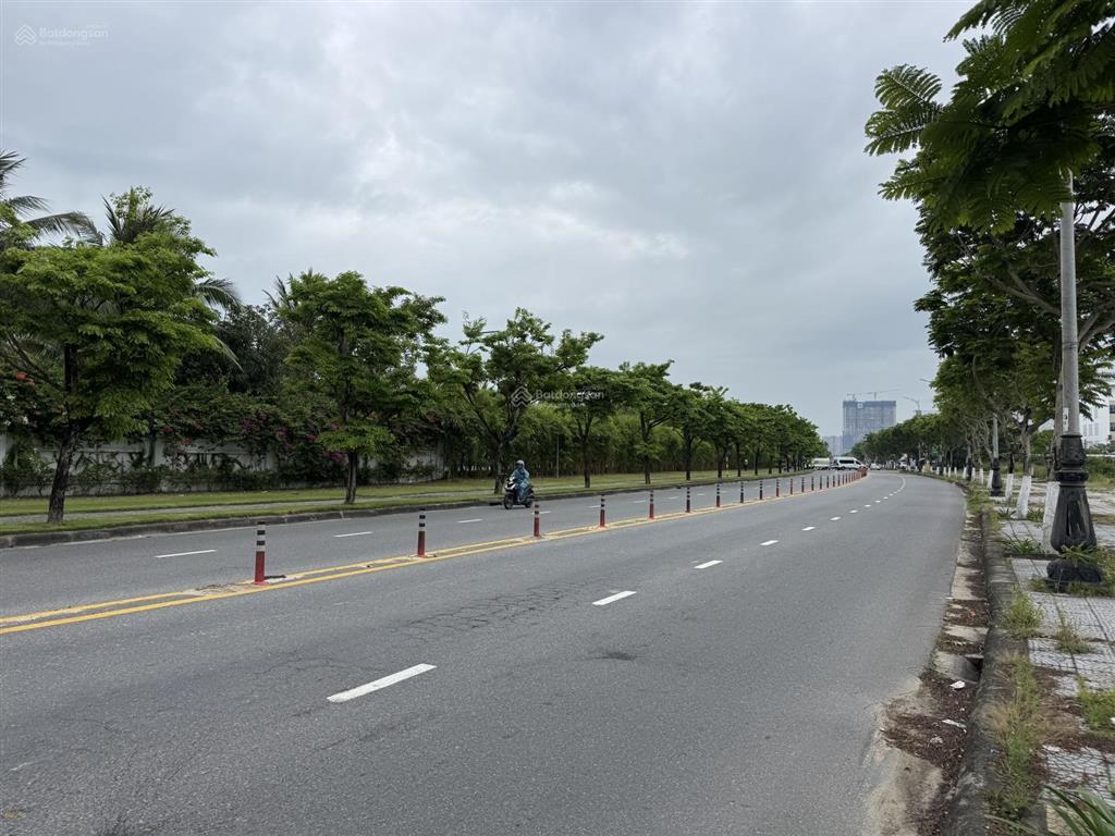 Chính chủ bán cặp đất đường trường sa đối diện sandy beach