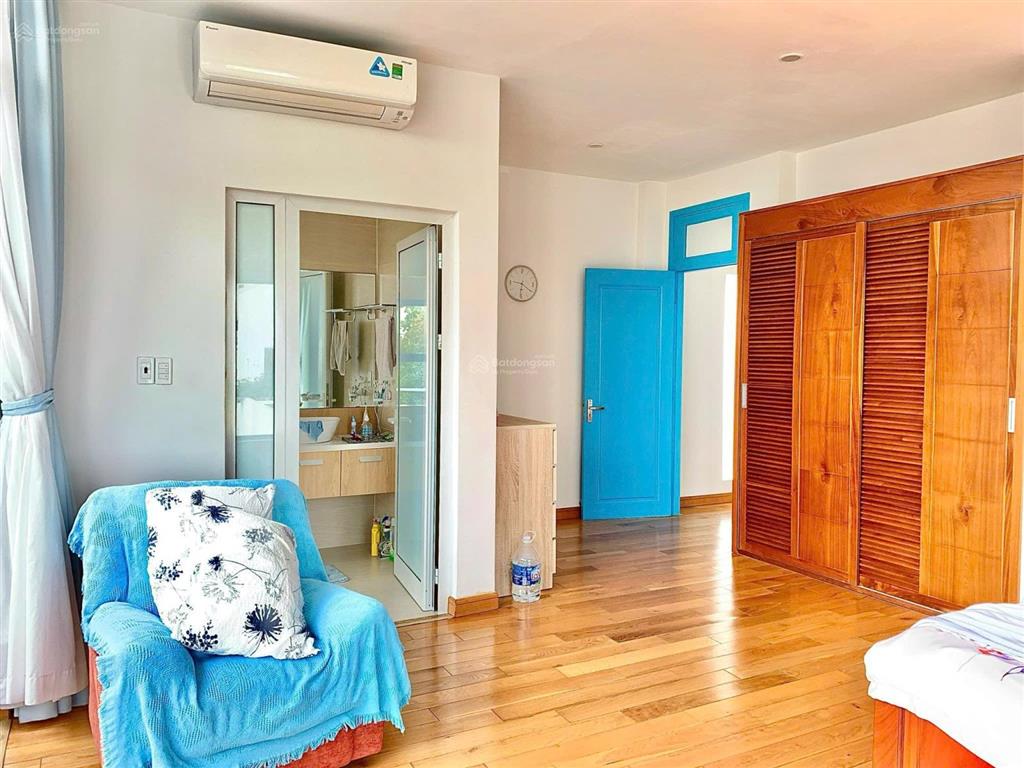 Chính chủ bán căn villa 4 tầng 2mt kiệt chế lan viên, mỹ an. dòng tiền 100tr/tháng