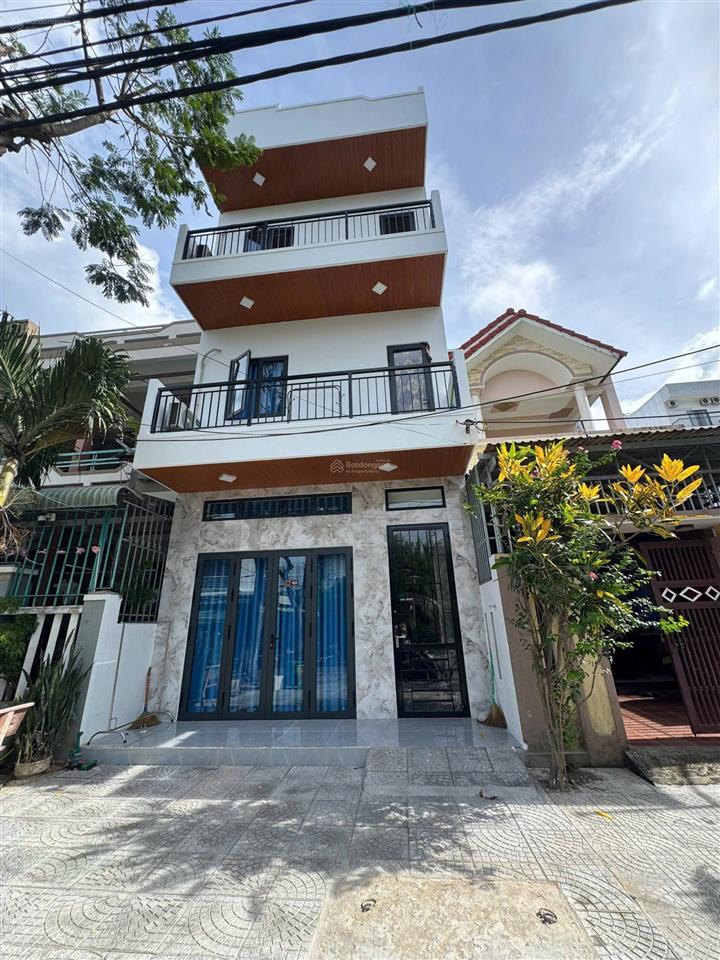 Chính chủ bán tòa căn hộ 3.5 tầng ngay làng đại học hòa quý, tđc đông trà